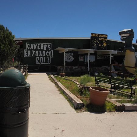 Grand Canyon Caverns Inn Peach Springs Eksteriør bilde