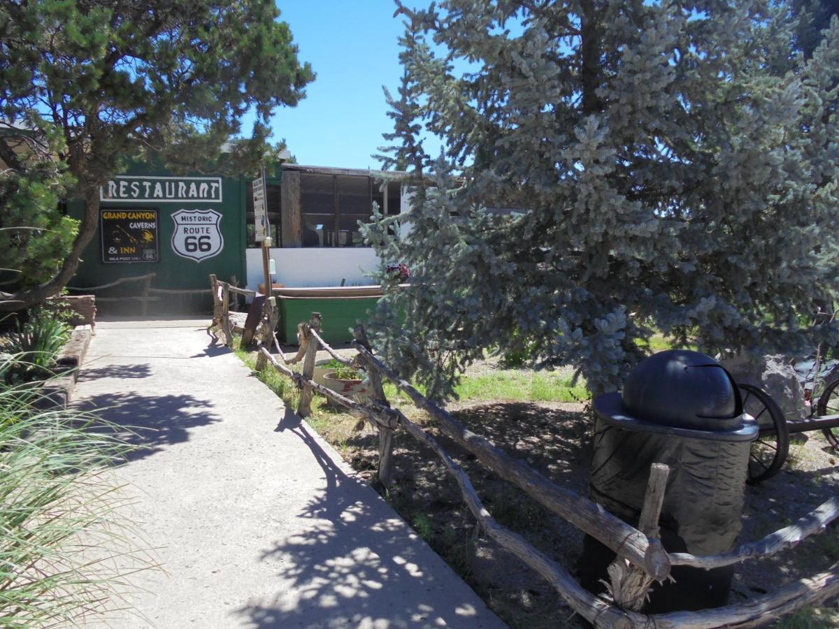 Grand Canyon Caverns Inn Peach Springs Eksteriør bilde