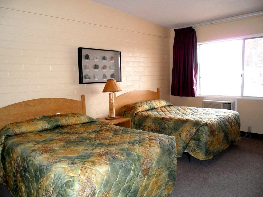 Grand Canyon Caverns Inn Peach Springs Rom bilde