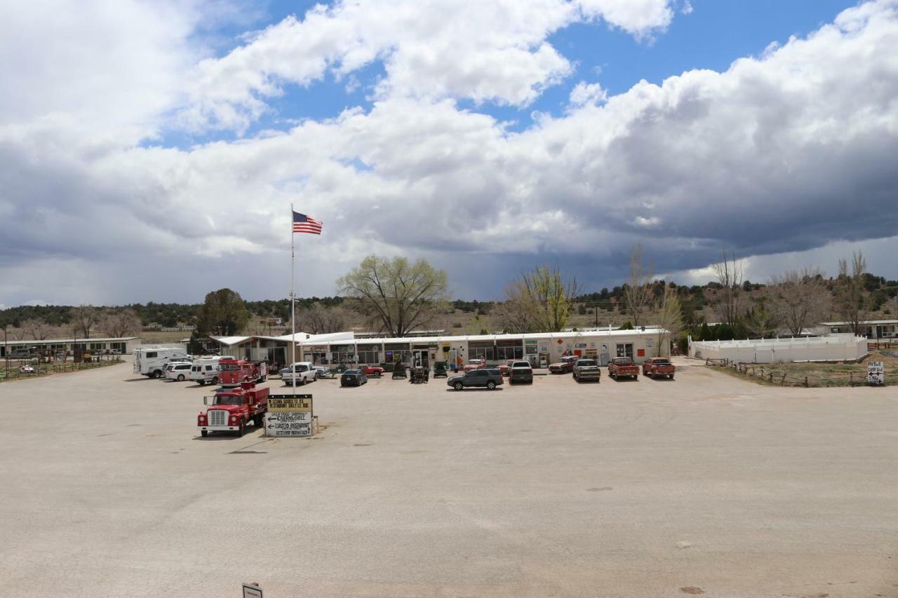 Grand Canyon Caverns Inn Peach Springs Eksteriør bilde